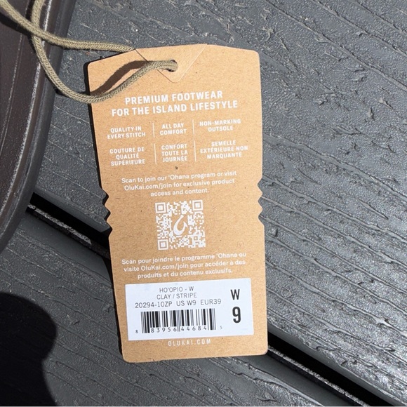 Olukai Ho’opio Sandals Flip Flops - Picture 2 of 3